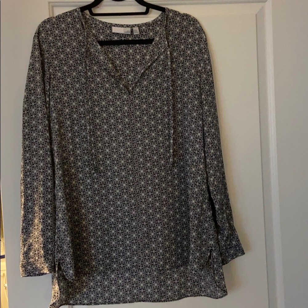 Black and white long sleeve tunic